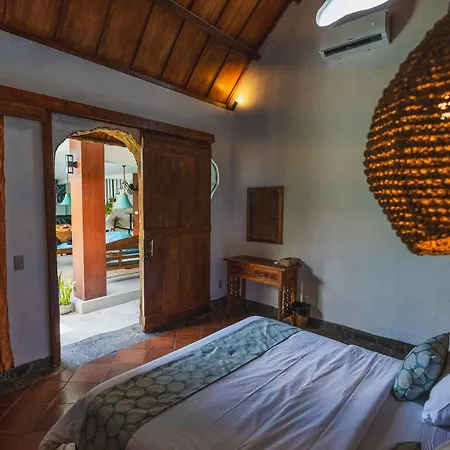 Tropical Villa Flintstones Canggu  Exterior photo
