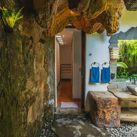 Tropical Villa Flintstones Canggu  Exterior photo
