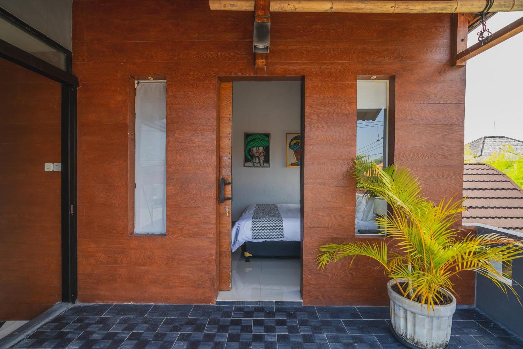 Tropical Flintstones Villa Canggu (Bali)