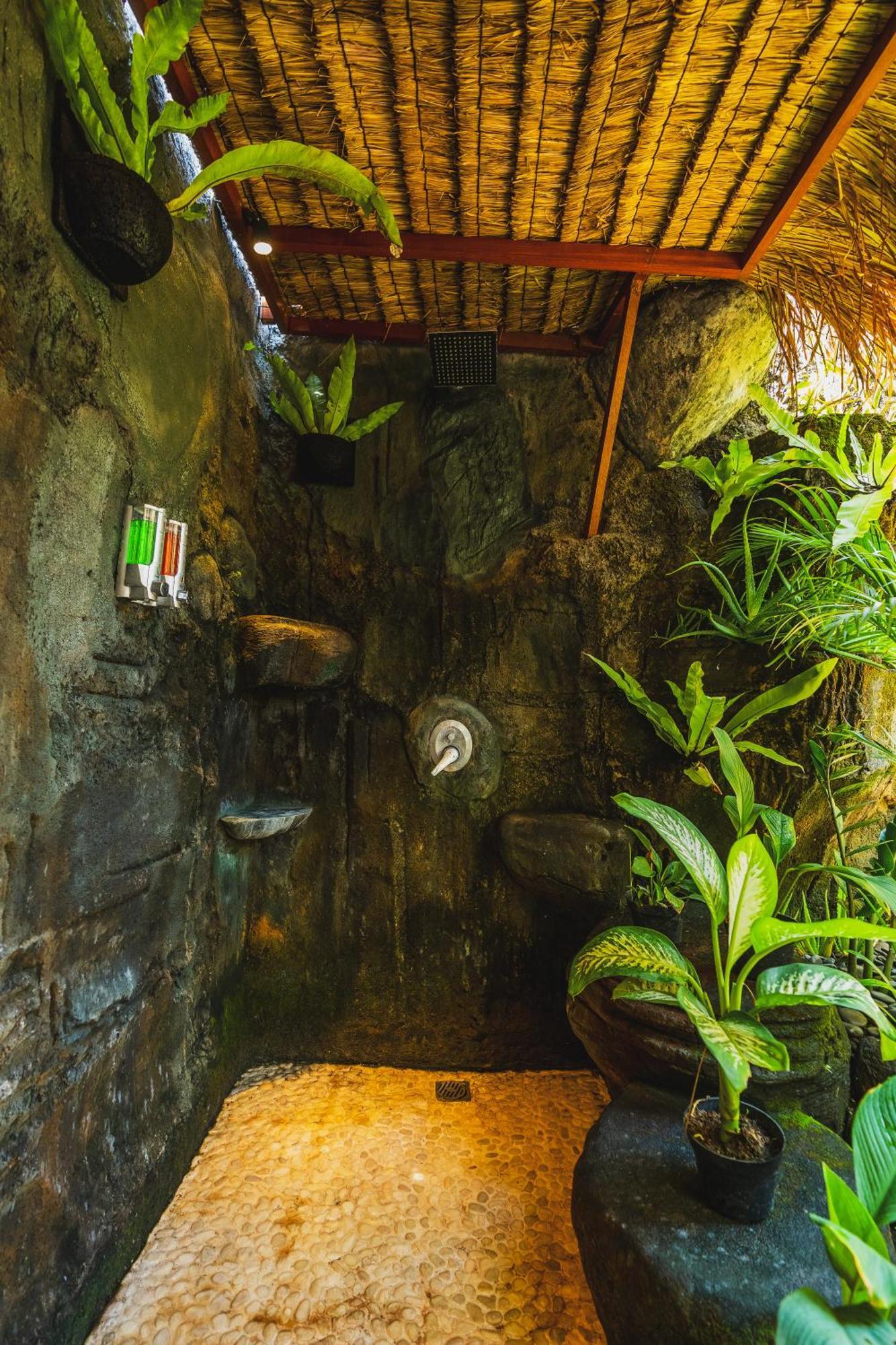 Villa Tropical Flintstones Canggu (Bali)