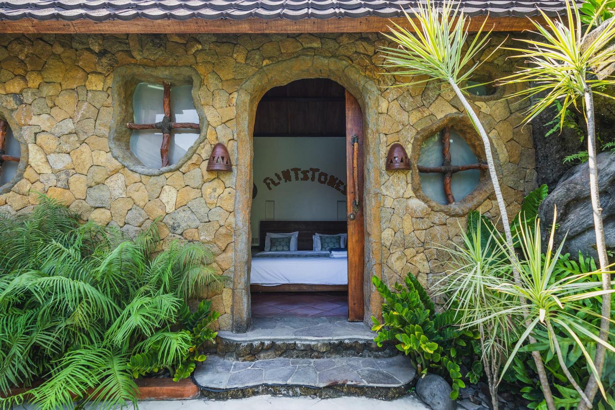 Villa Tropical Flintstones *